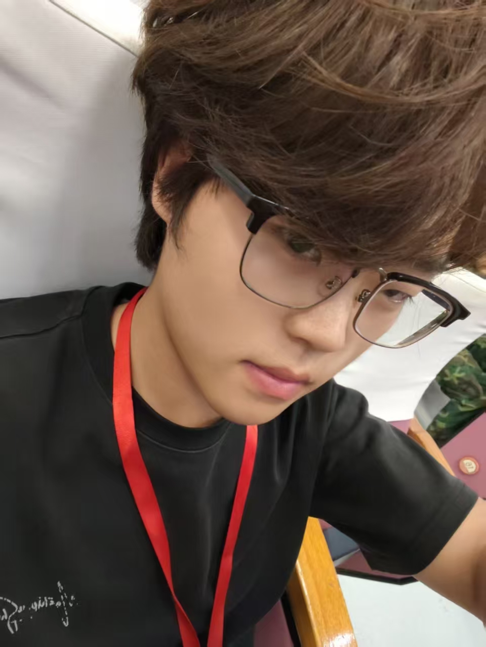 蔚斌老师形象照 - 美术家教